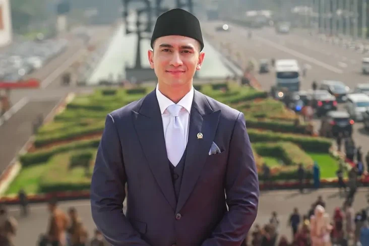 Jadi Anggota DPR, Verrell...