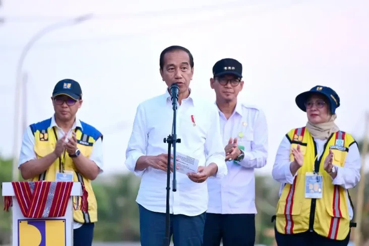 Respons Jokowi terkait...