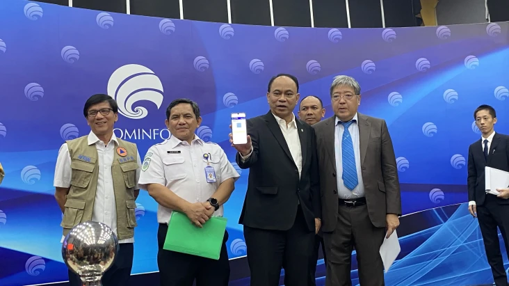 Menkominfo Kejar Target,...