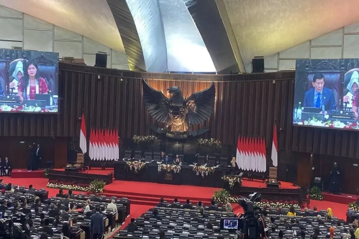 Pimpinan MPR Resmi Dilantik,...