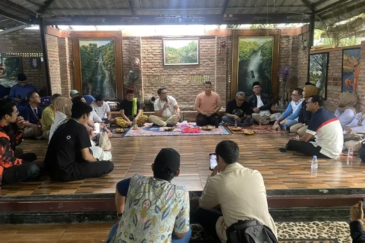 Ridwan Kamil Sapa Warga...