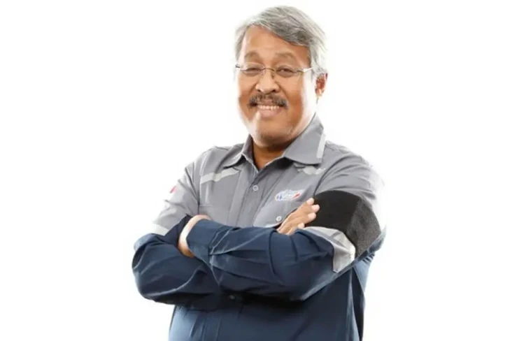 Profil FX Poerbayu Ratsunu,...