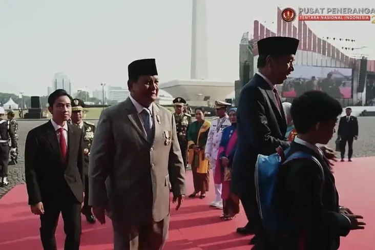 Jokowi Sebut Transisi...