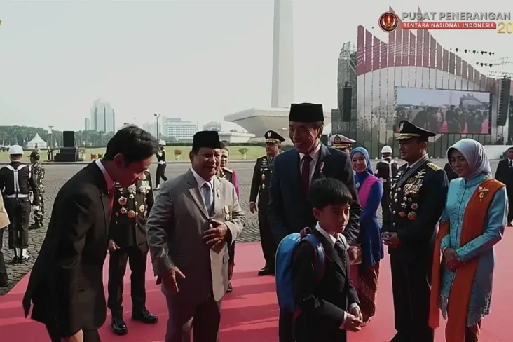 Jadi Inspektur Upacara...
