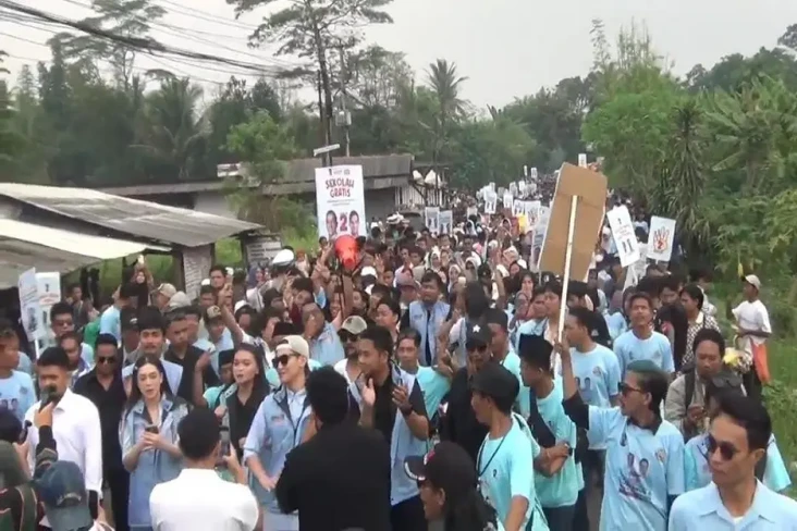 Relawan Bison Datangi...