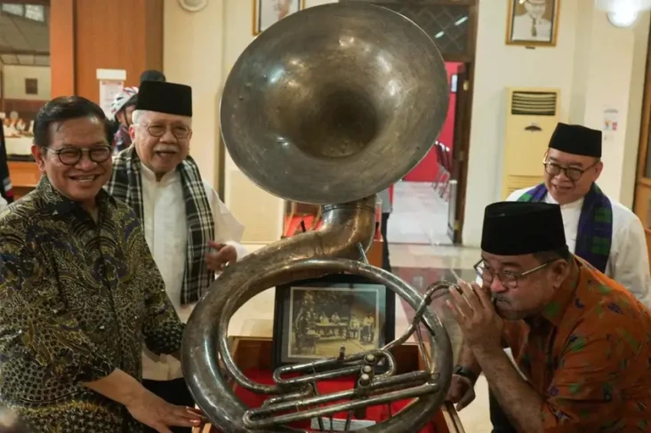 Jelang Debat Perdana,...