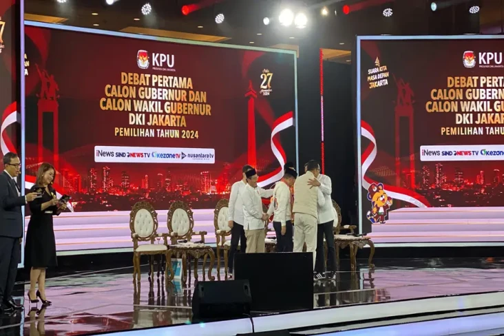 Momen Hangat usai Debat...
