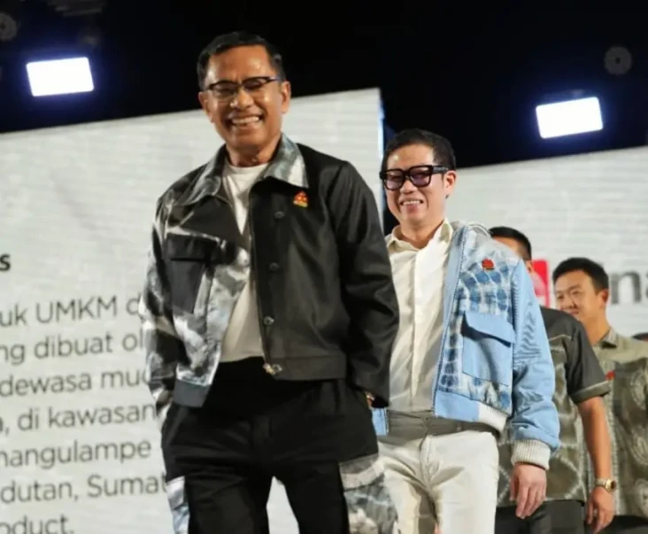 Lenggak-lenggok di Catwalk,...