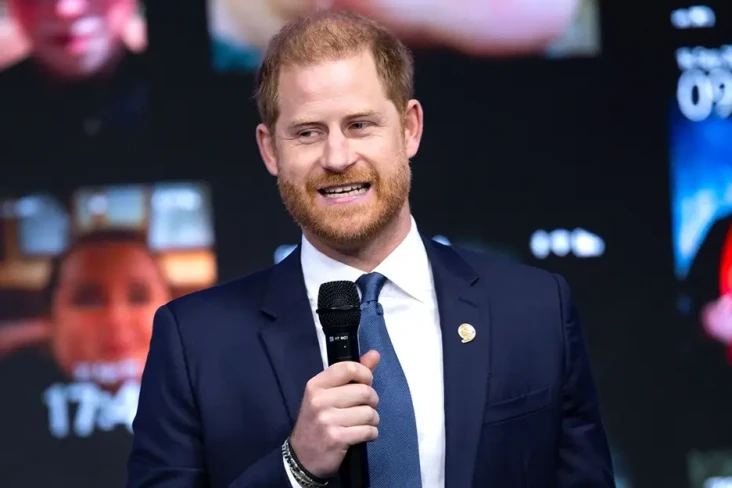 Pangeran Harry Dijuluki...
