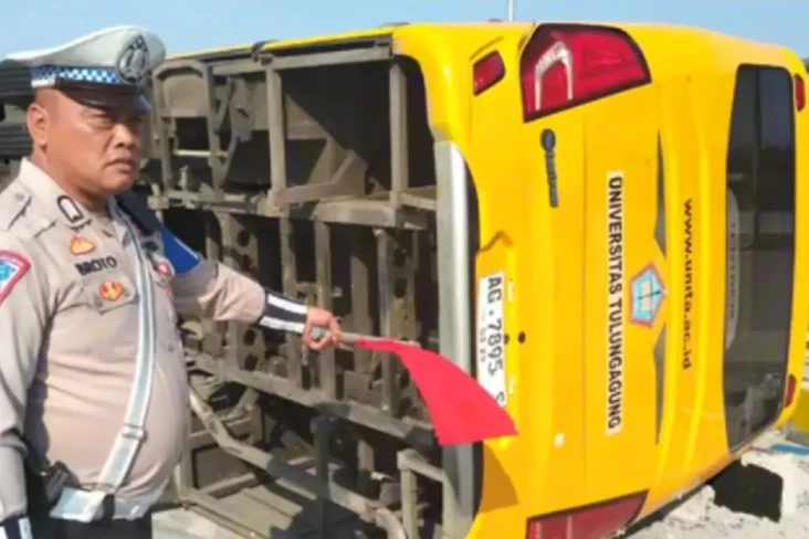 Tragis! Bus Rombongan...