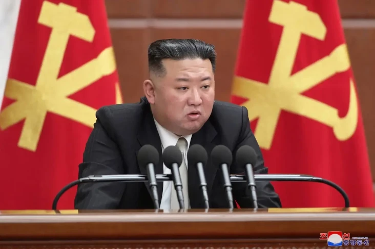 Kim Jong-un: Korea Utara...