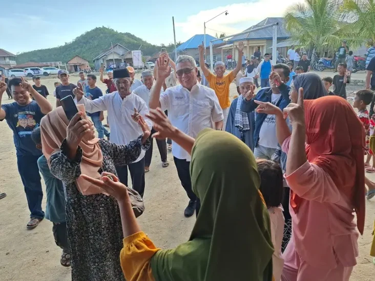 Disambut Antusias di...