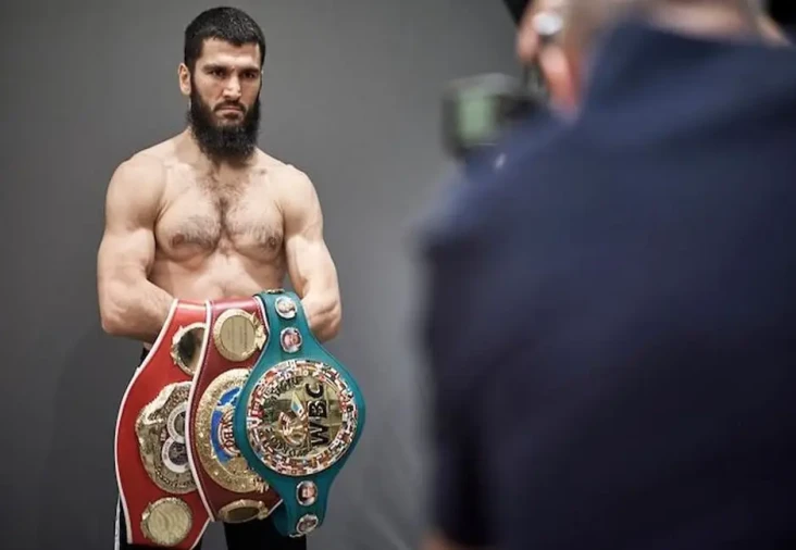 Artur Beterbiev Pun...