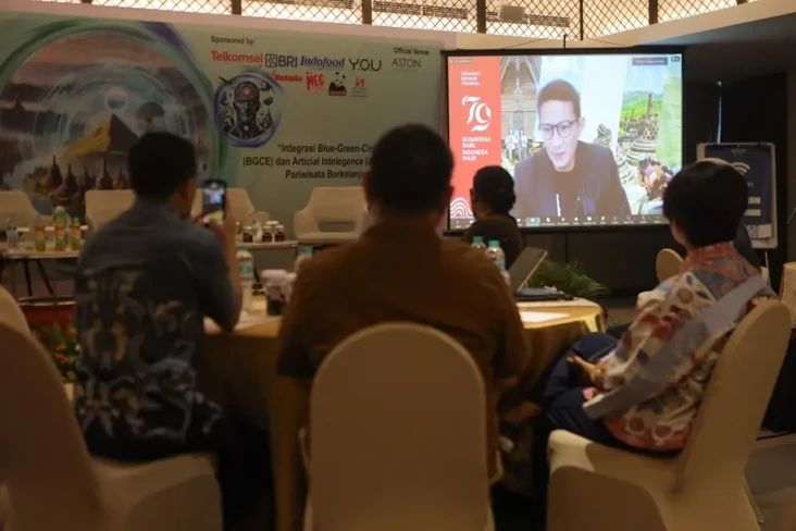 Sandiaga Uno Ajak Kembangkan...
