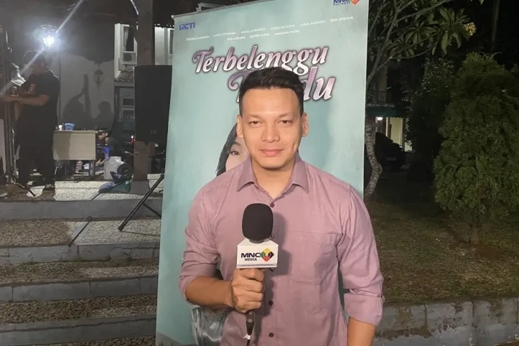 Bintangi Sinetron Terbelenggu...