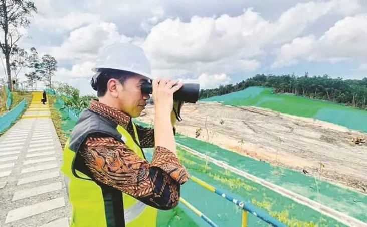 10 Tahun Era Jokowi:...