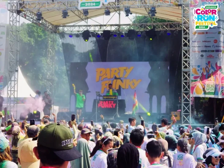 Surabaya Color Run Festival...