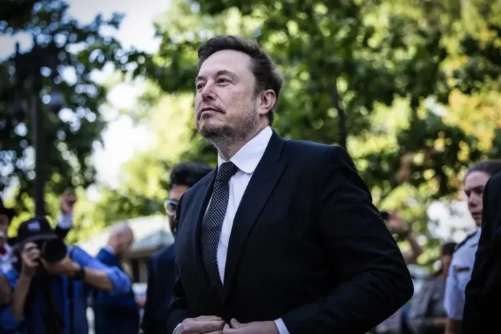 Elon Musk Siap Luncurkan...