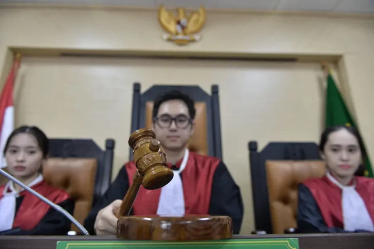 Fakultas Hukum Unika...