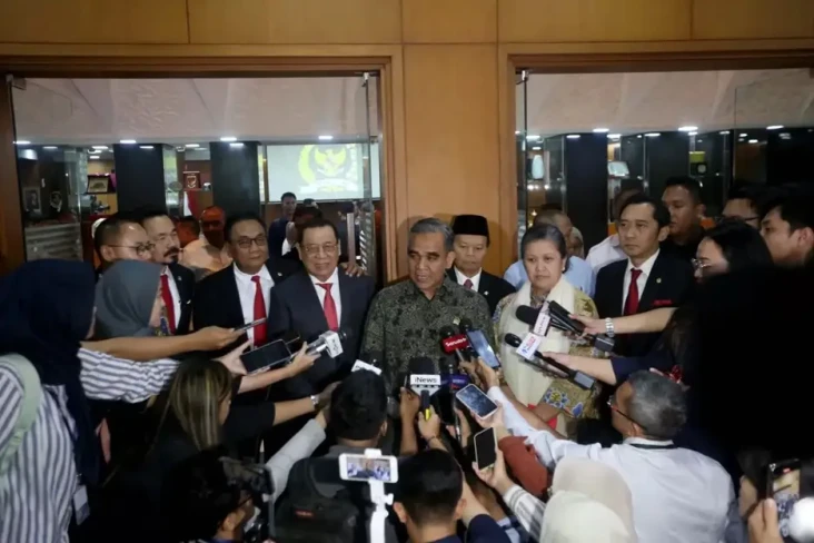 Besok, Pimpinan MPR...