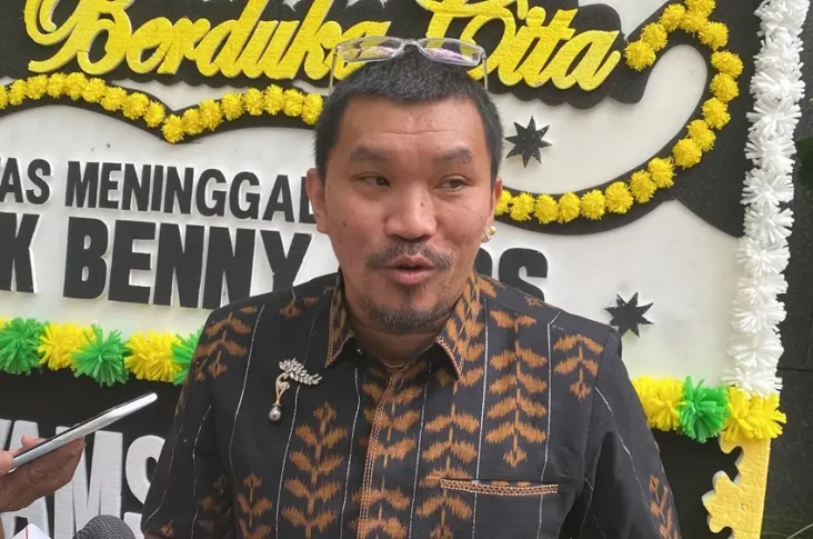 Benny Laos di Mata Komika...
