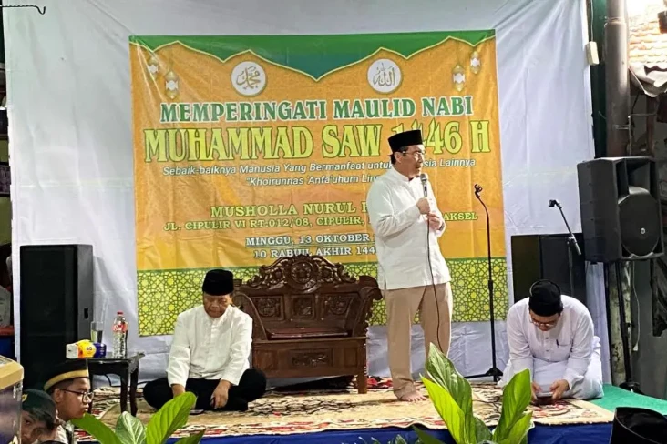 Hadiri Maulid Nabi di...