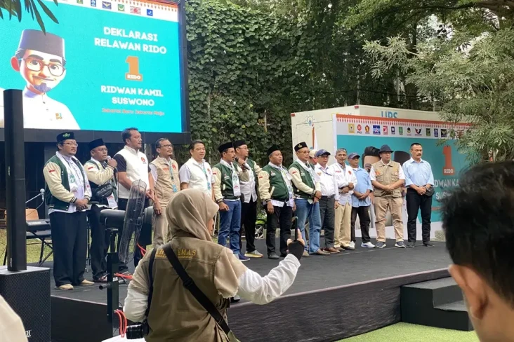 Relawan Gibran Deklarasi...