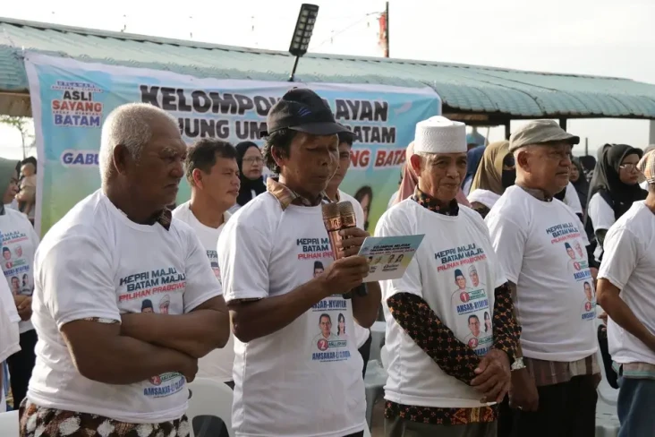 Ratusan Nelayan Tanjung...