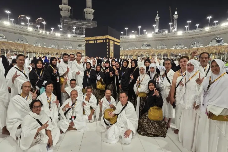 Travel Umrah Garislurus...