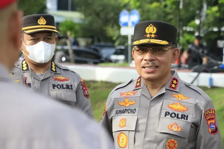 Kapolda Aktif Kelahiran...