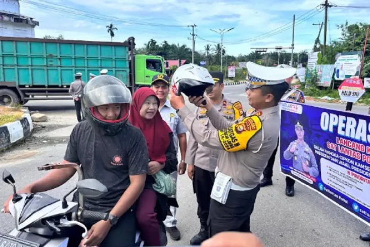 Operasi Zebra, Polisi...