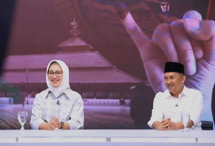 Airin-Ade Siap Debat...