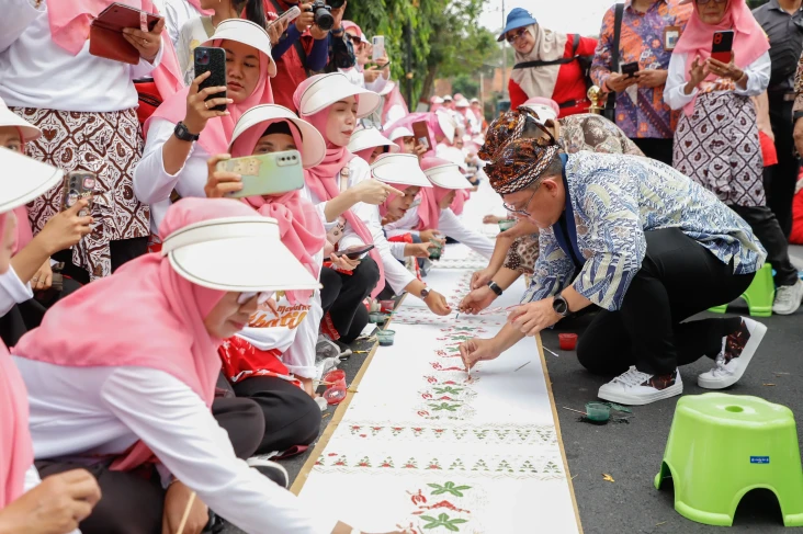 Pj Gubernur Jatim Ikut...