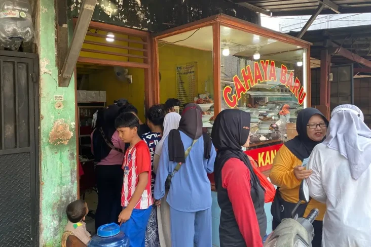 Warga Kemayoran Antusias...