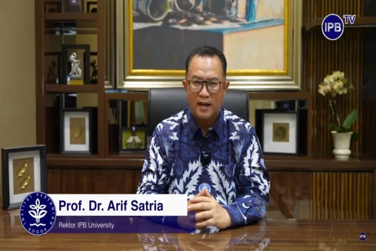 Profil Prof Dr Arif...