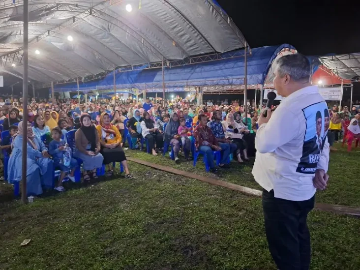 Ribuan Warga Antusias...