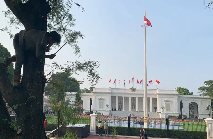 Istana Bersolek Jelang...