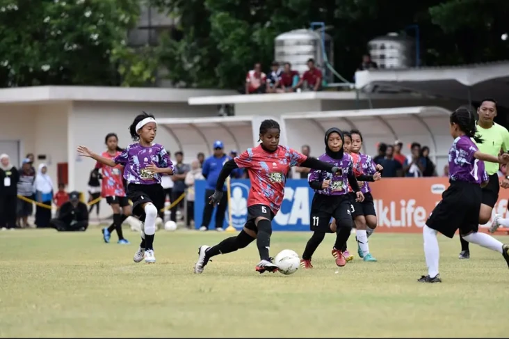 Kompetisi Sepak Bola...
