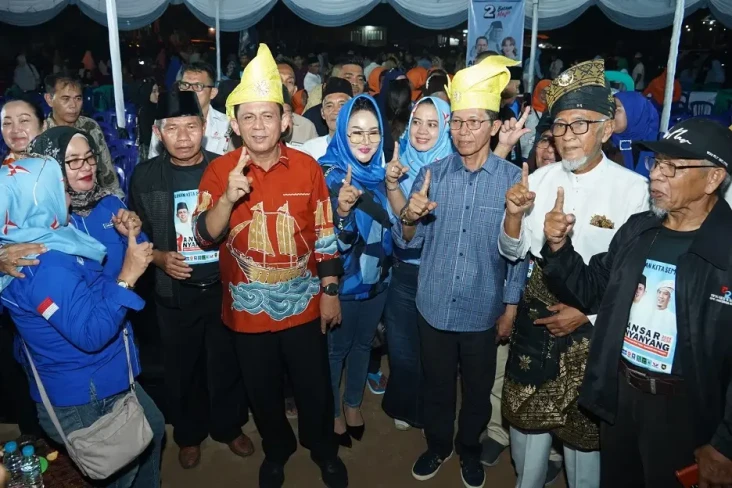 Ribuan Masyarakat Antusias...