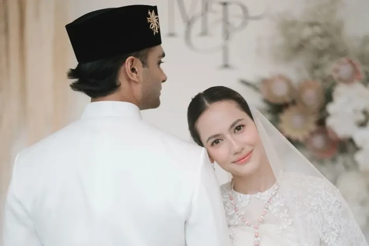 7 Potret Pernikahan...