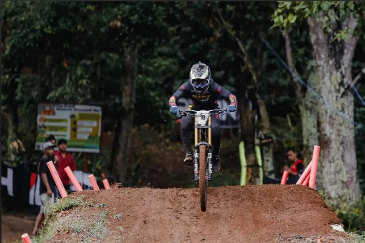 Rendy Varera Sanjaya...