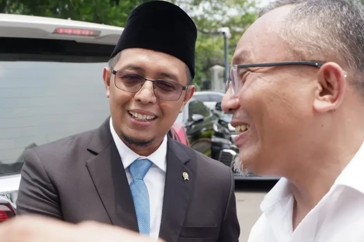 Istana Klaim Kementerian...