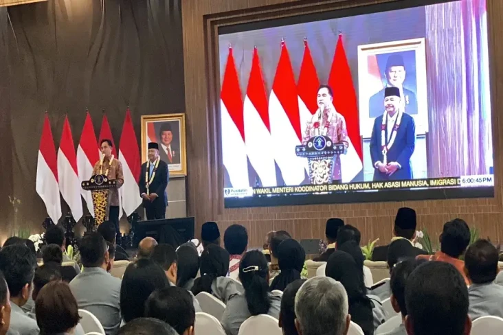 Pimpin Tiga Kementerian,...