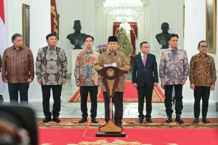 Daftar 27 Menteri Prabowo...