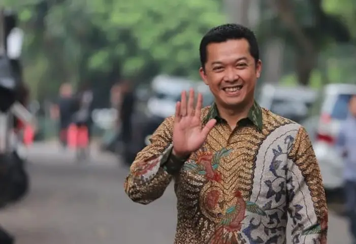 Profil Taufik Hidayat:...