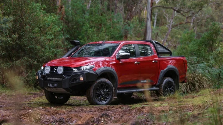 Mazda Kenalkan Pikap...