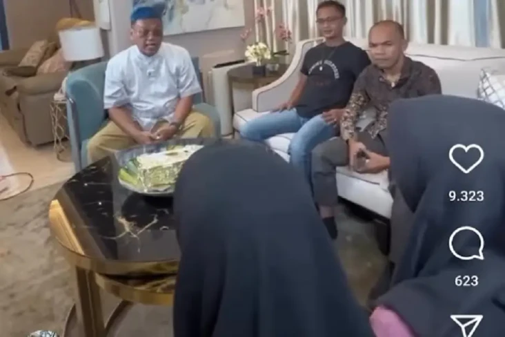 Viral! Kakak Adik di...