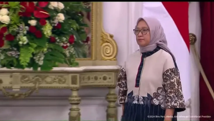 Riwayat Pendidikan Rini...