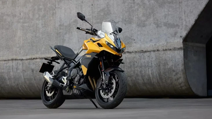 Bertenaga Buas, Triumph...