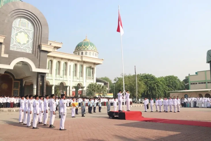 Peringati Hari Santri,...